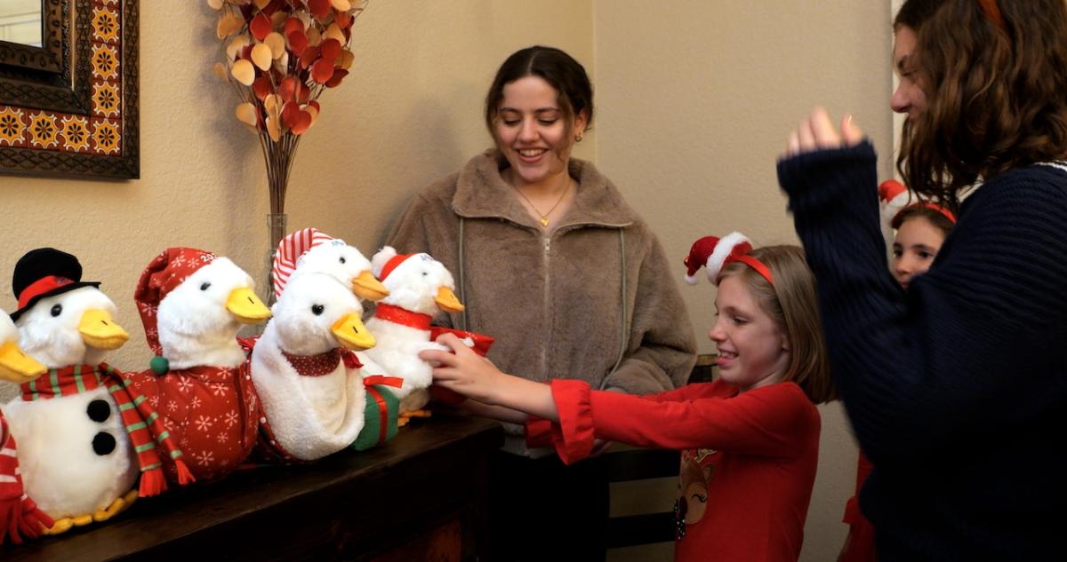 Arizona Families Celebrate Aflac Holiday Duck Each Year Wit